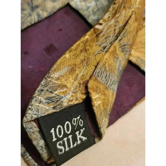 Vintage Wildebeest Migration Endangered Species  Silk Tie Lion Safari - Picture 6 of 6